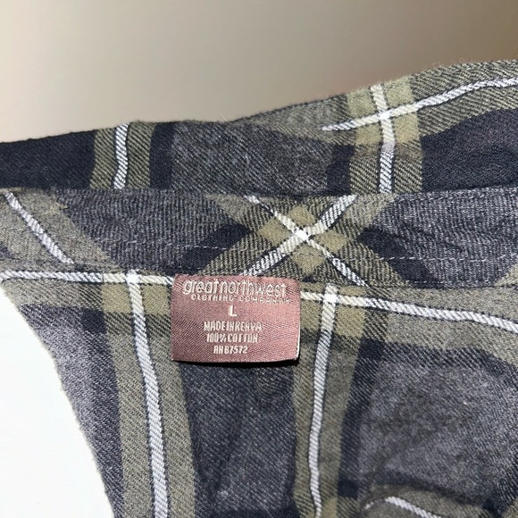 Vintage Grey and brown great Northwest flannel button down top - Picture 5 of 5